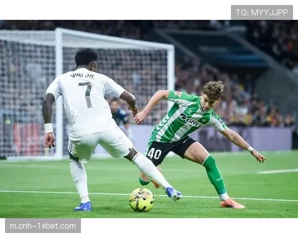 解析皇马5-1大胜贝蒂斯一战，贡萨洛戴帽彰显进攻体系纵深突破能力